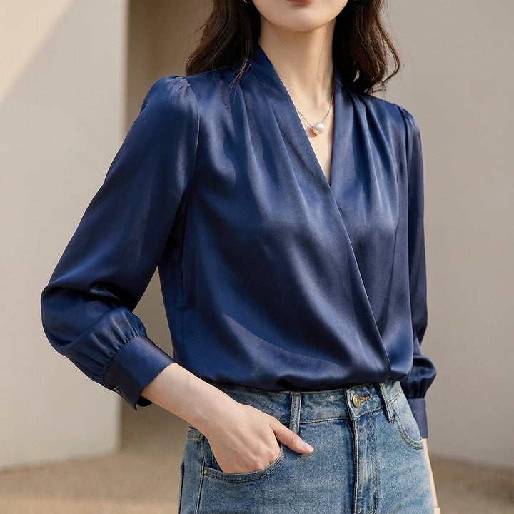 Duttini | Sophisticated Tailored V-Neck Puff Sleeve Blouse With Pleated Shoulders