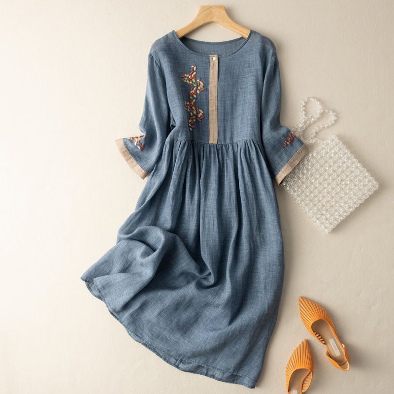 Duttini | Romantic Pattern Relaxed Midi Dress in a Flattering Cut