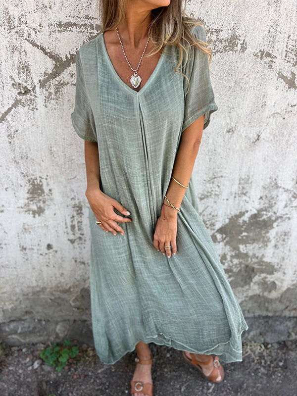Duttini | Chic Loose V-neck Dress with a Flattering Silhouette