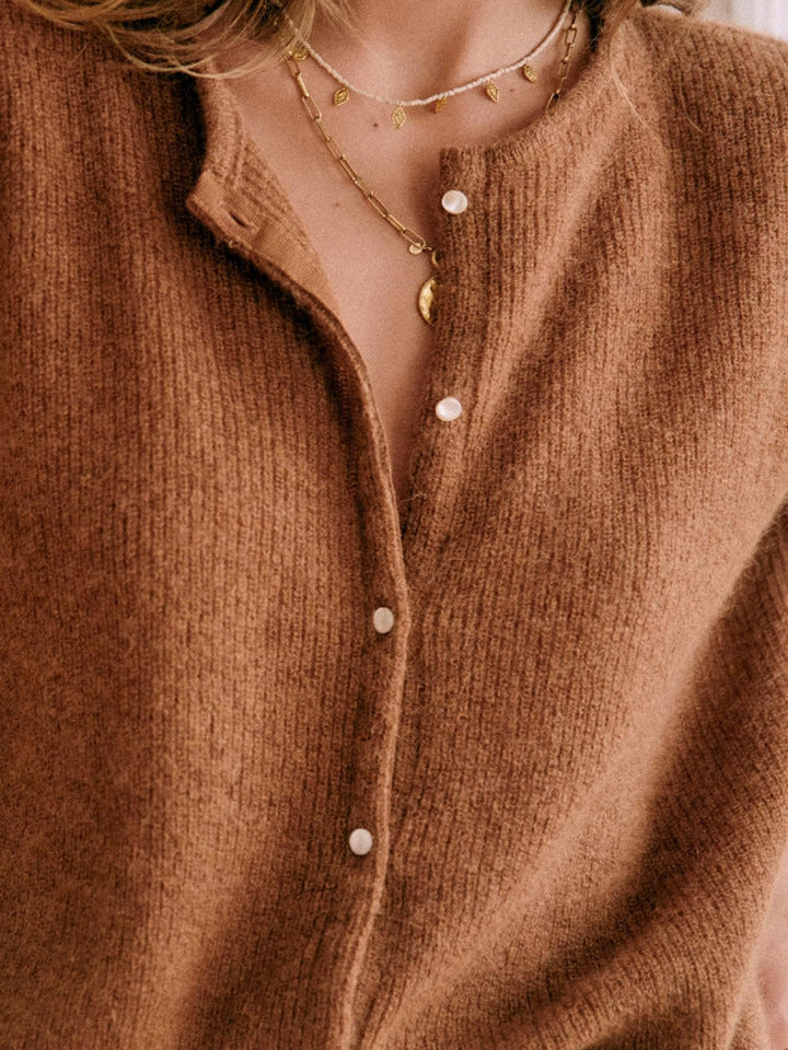Duttini | Knit Top for Women in Soft Fabric, Relaxed Fit, Neutral Color