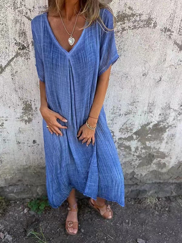 Duttini | Chic Loose V-neck Dress with a Flattering Silhouette