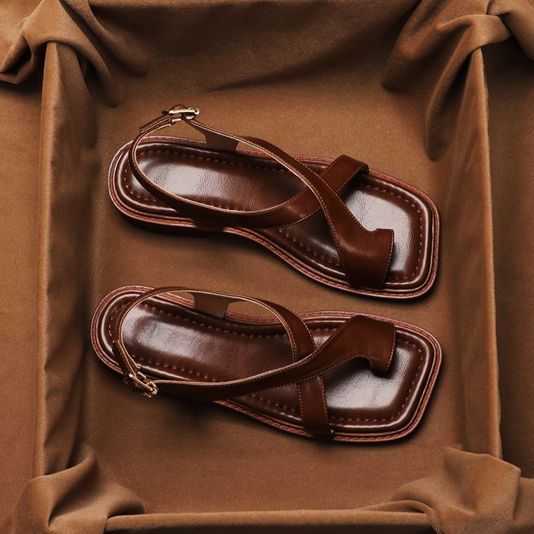 Duttini | Leather Cross Sandals