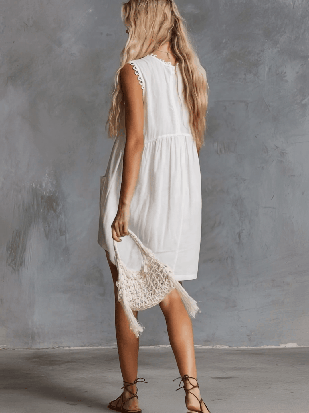 Duttini | White Lace V-Neck Casual Dress