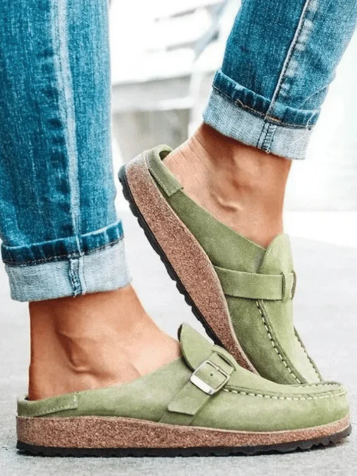 Duttini | Premium Buckle Strap Closed Toe with a Comfort Fit