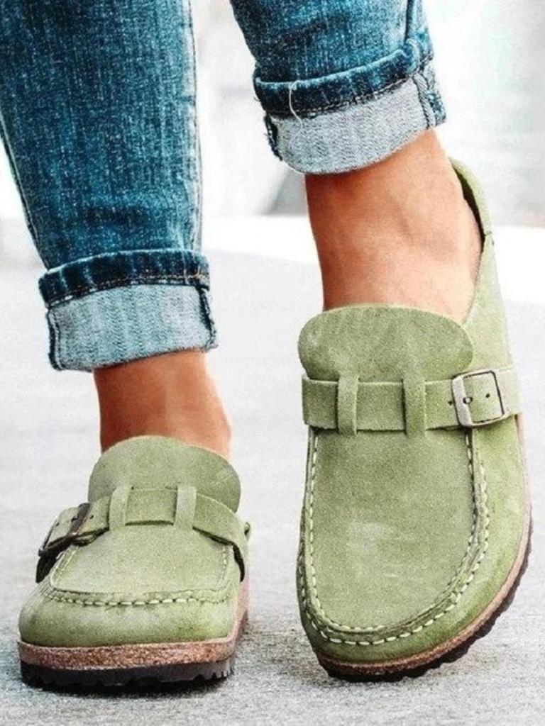 Duttini | Premium Buckle Strap Closed Toe with a Comfort Fit