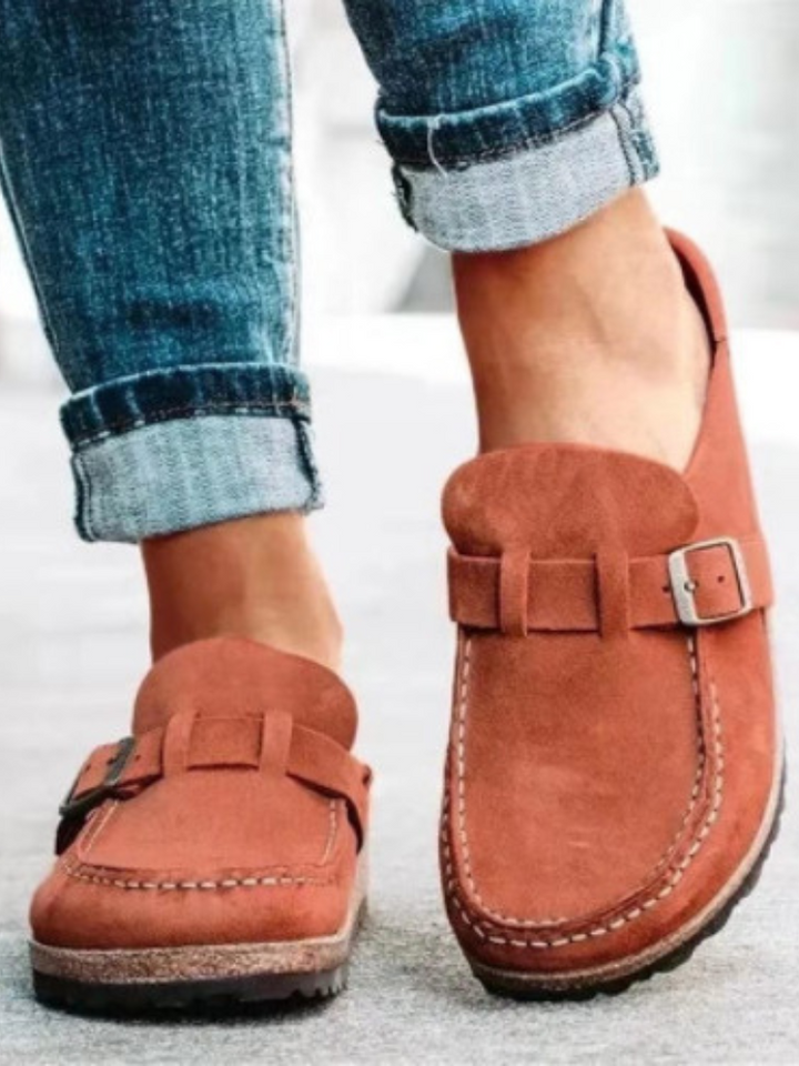 Duttini | Premium Buckle Strap Closed Toe with a Comfort Fit
