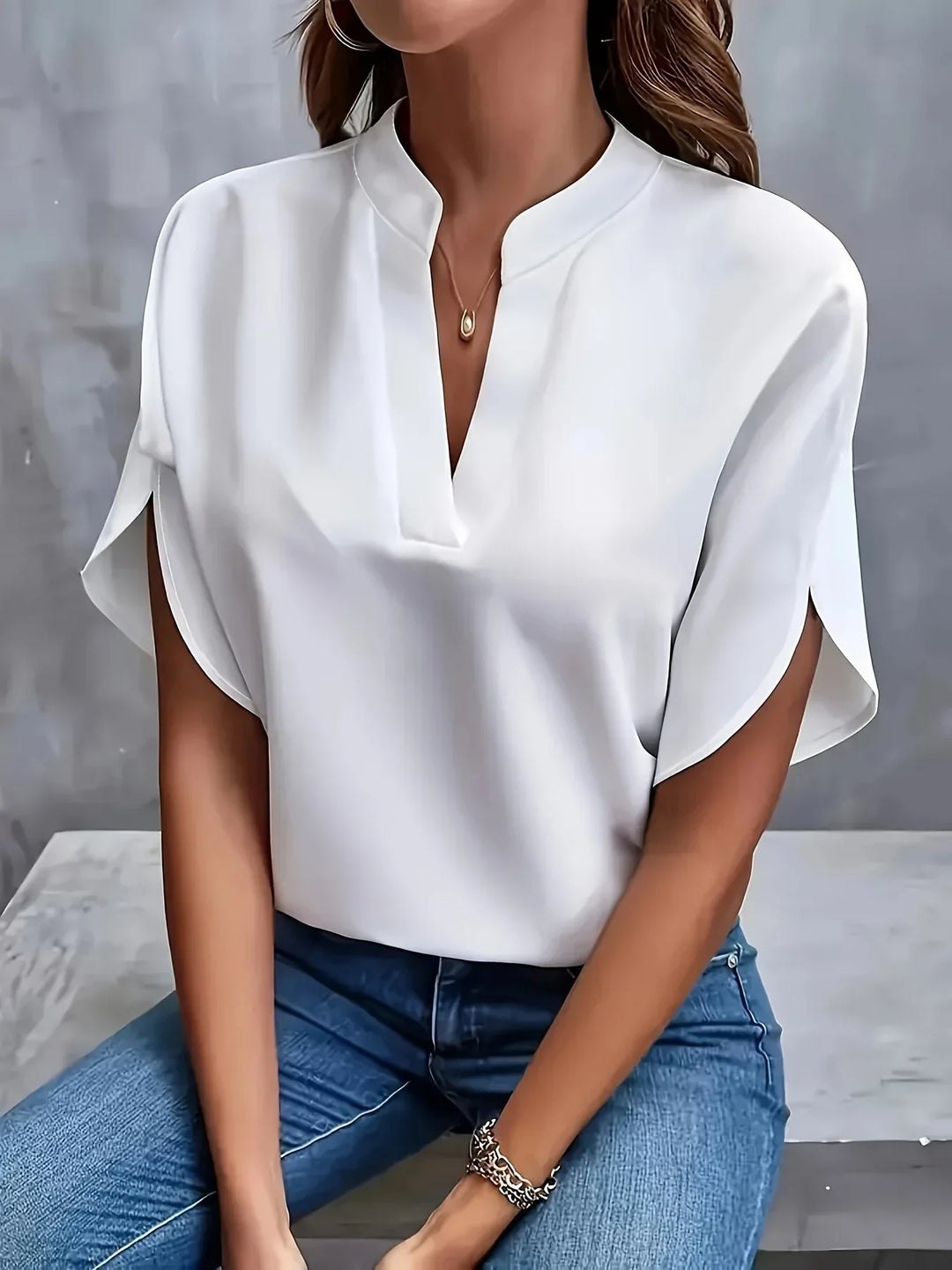 Duttini | Sophisticated Blouse With Tailored Design in a Flattering Cut