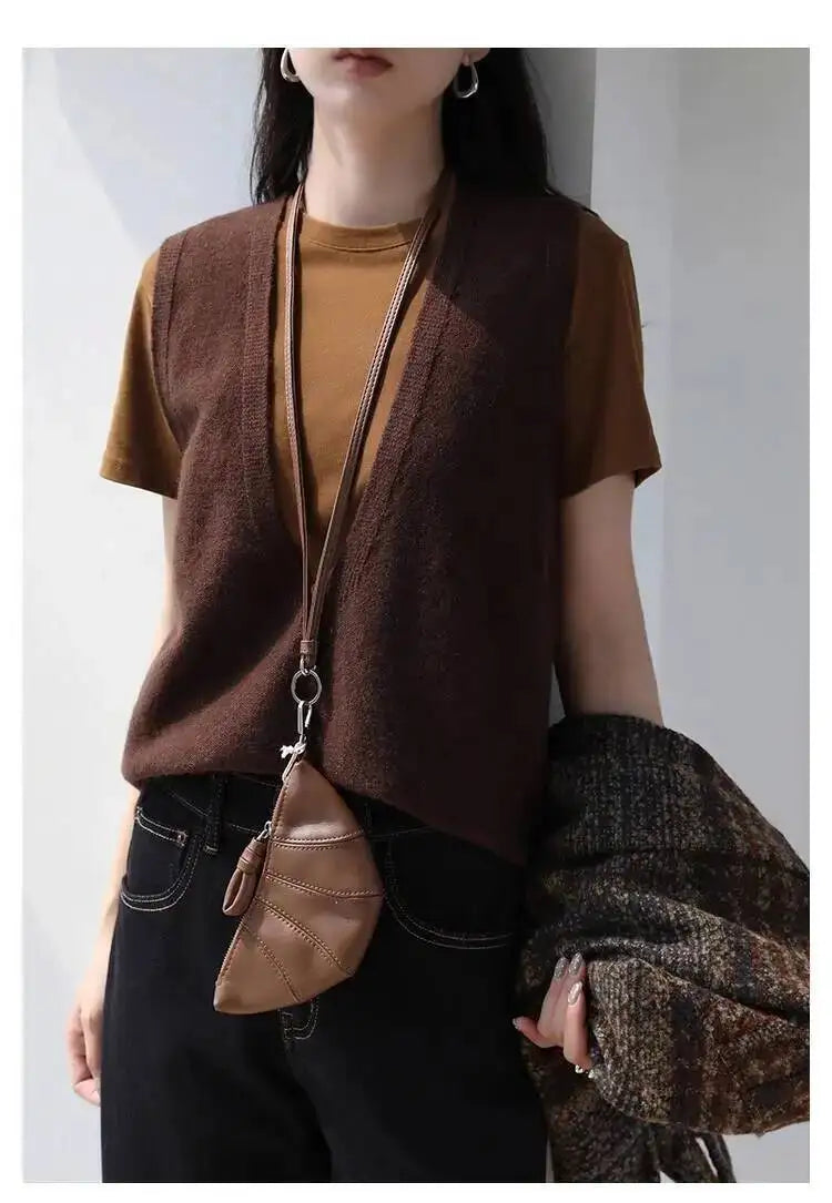 Duttini | Deep-V Wool Vest