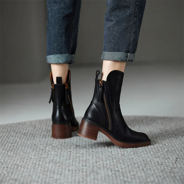 Duttini | Supportive Tassel Accent Chunky Sole Ankle Boots