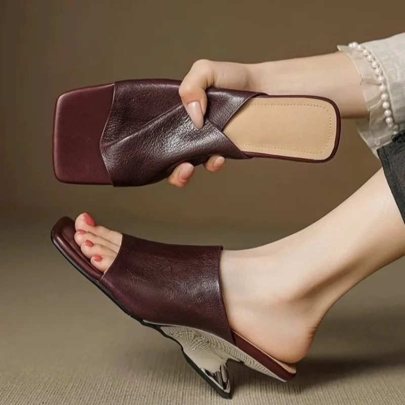 Duttini | Sculpted Mule