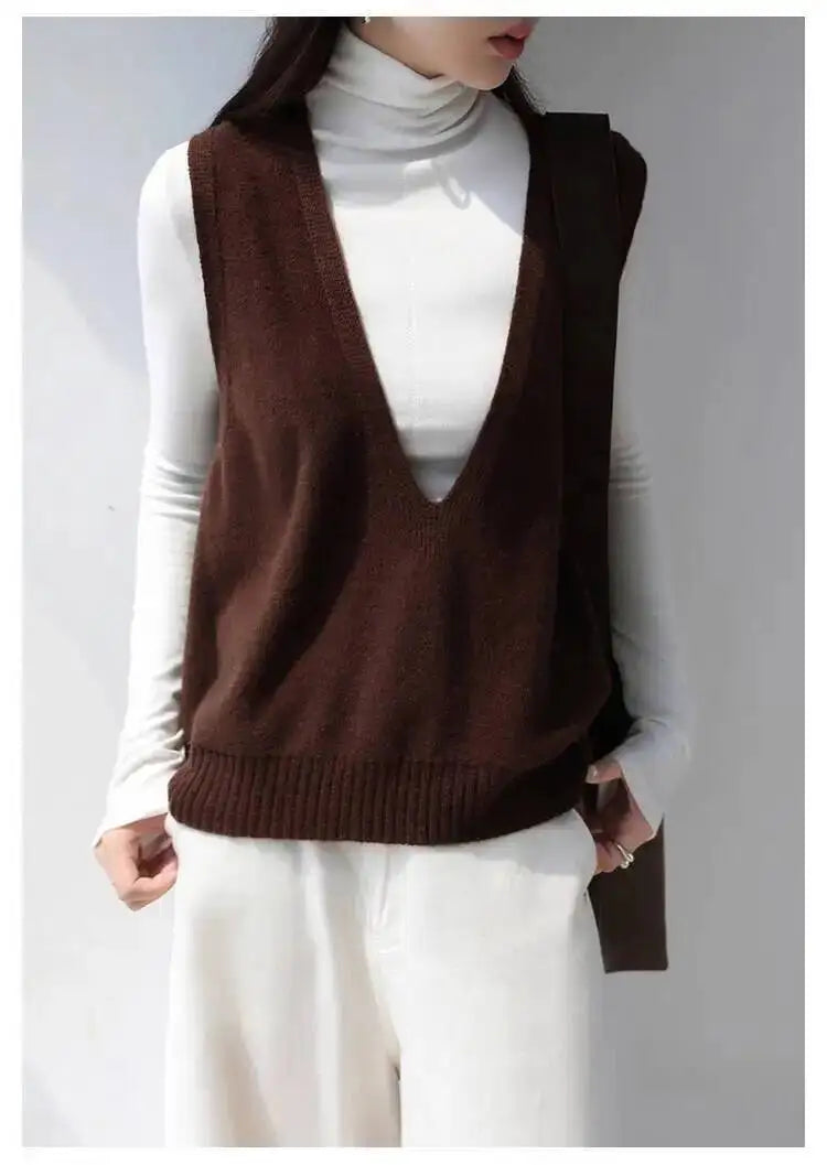 Duttini | Deep-V Wool Vest