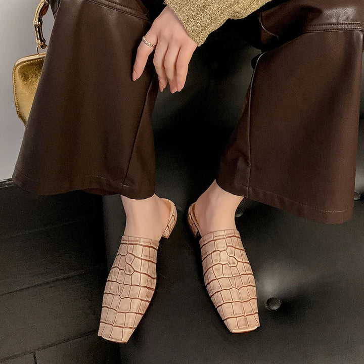 Duttini | Leather Croc-Embossed Low Heel Mules