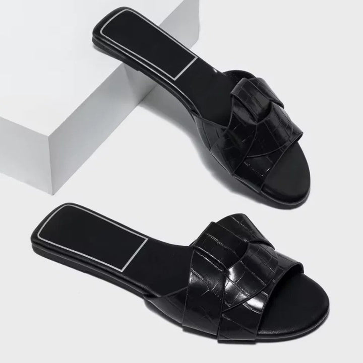 Duttini | Flat Buckle Sandals