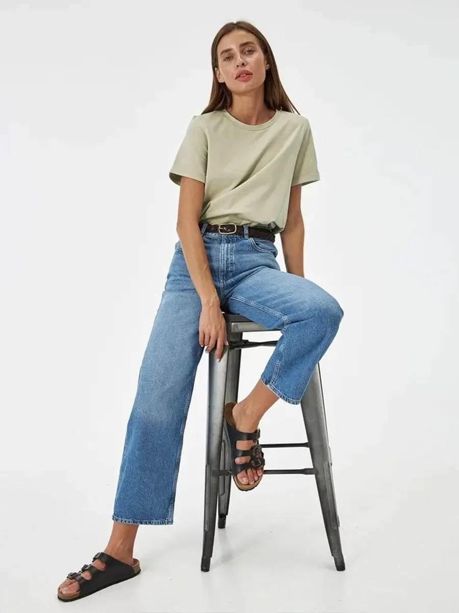 Duttini | Cotton Tee for Women in White, Casual Fit