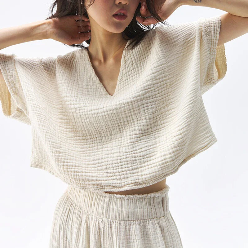 Duttini | V-Neck Crop Tee for Women in Gauze Fabric