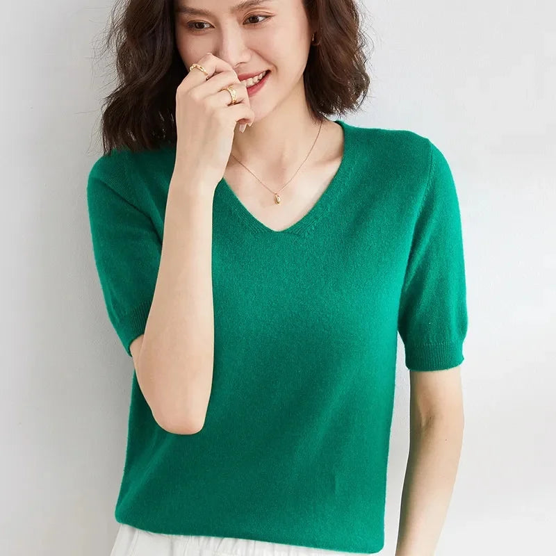Duttini | V-Neck Knit Top for Women in Soft Fabric