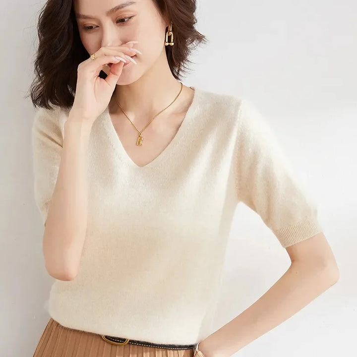 Duttini | V-Neck Knit Top for Women in Soft Fabric