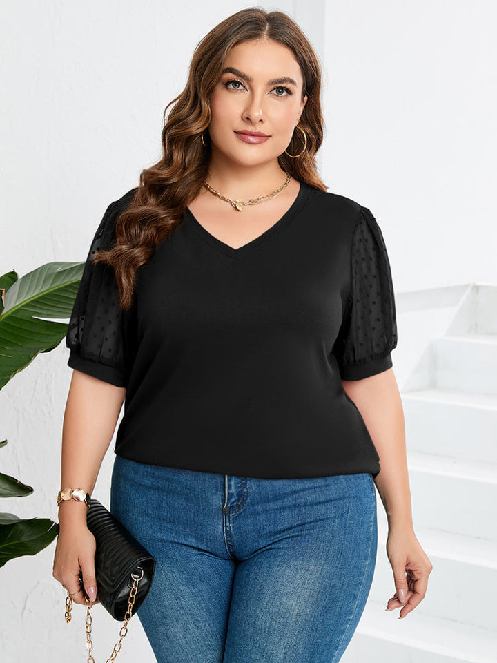 Duttini | Elegant V-Neck Top in a Flattering Cut