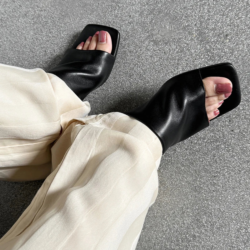 Duttini | Red Leather Heeled Mules