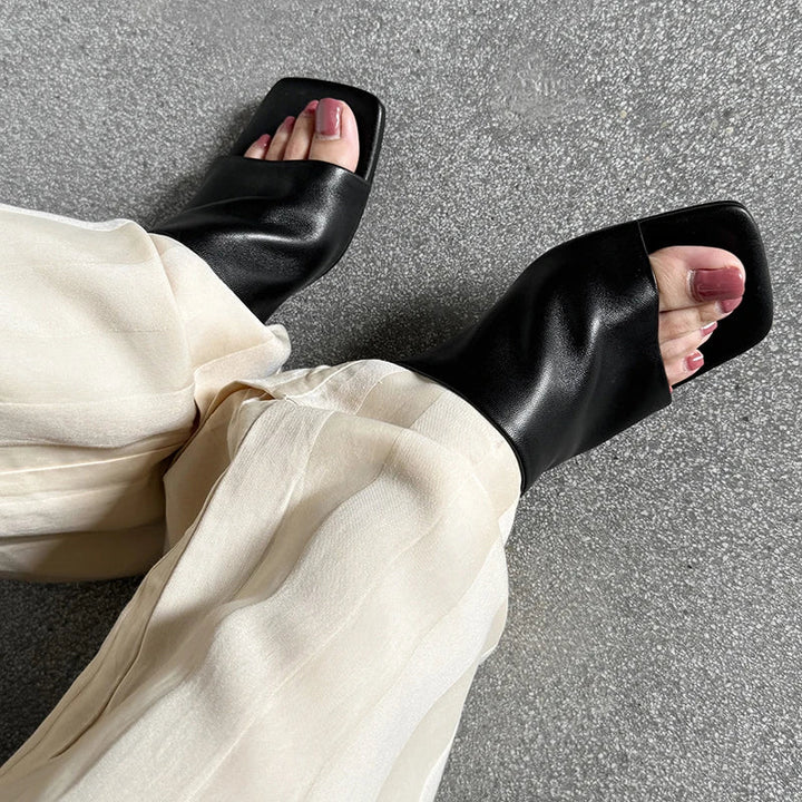 Duttini | Red Leather Heeled Mules