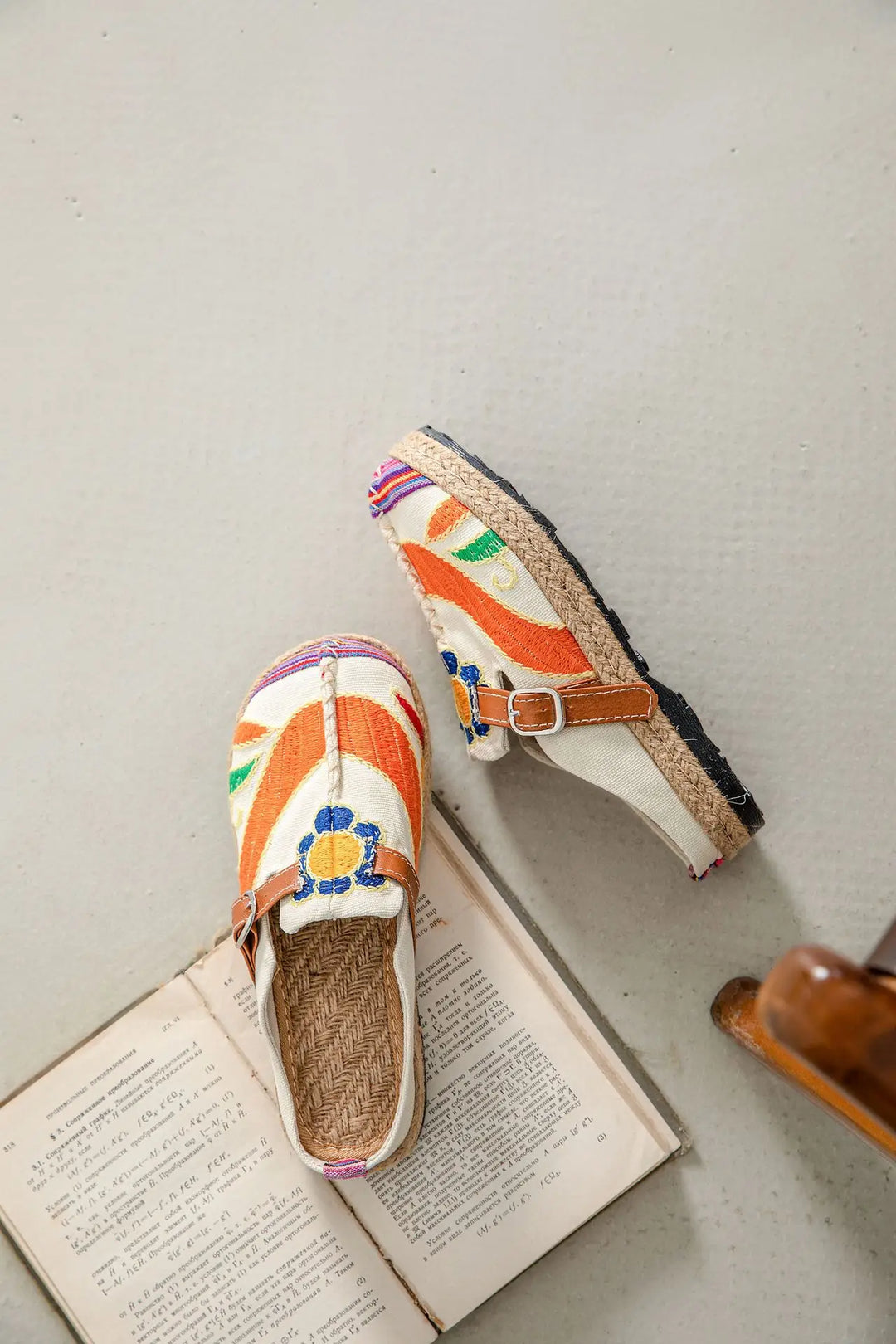 Duttini | Woven Slip-Ons
