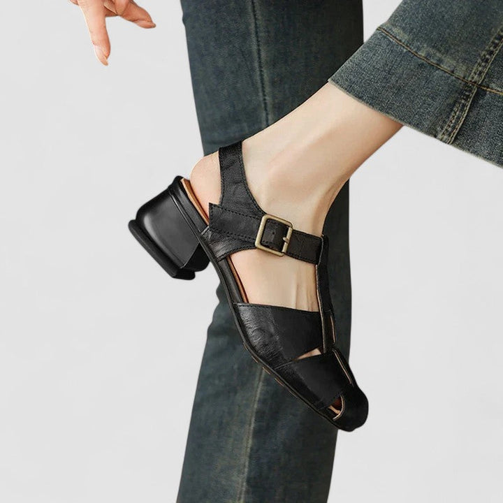 Duttini | Supportive Closed Toe with a Comfort Fit