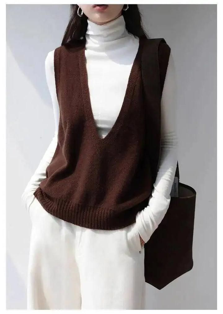 Duttini | Deep-V Wool Vest