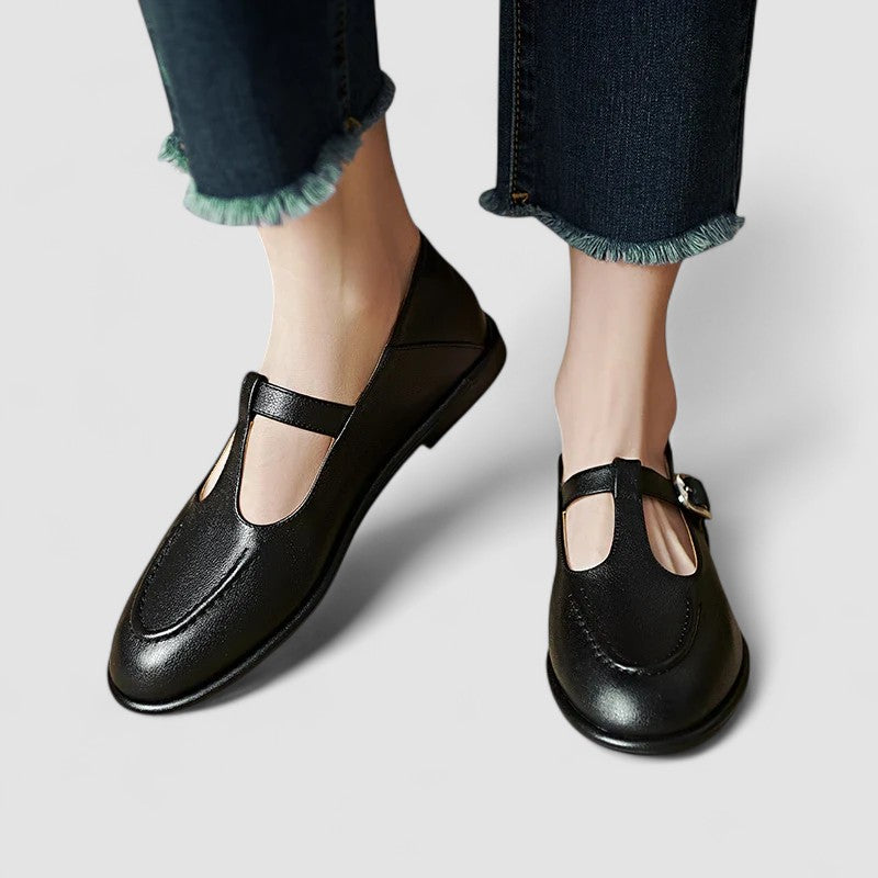 Duttini | Supportive T-Strap for Walking in Comfort