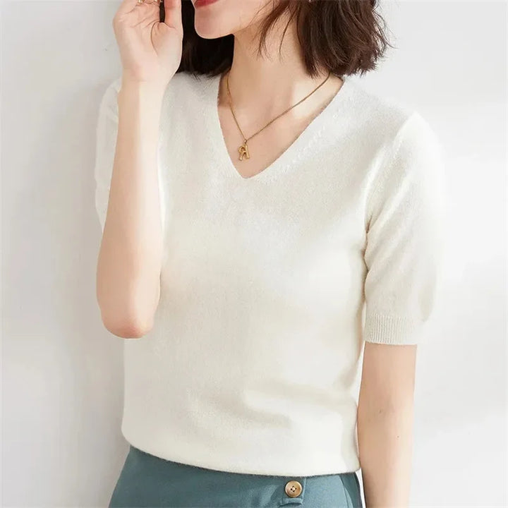Duttini | V-Neck Knit Top for Women in Soft Fabric
