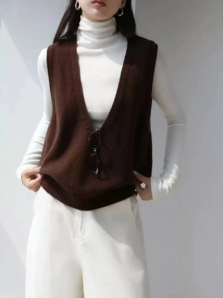 Duttini | Deep-V Wool Vest