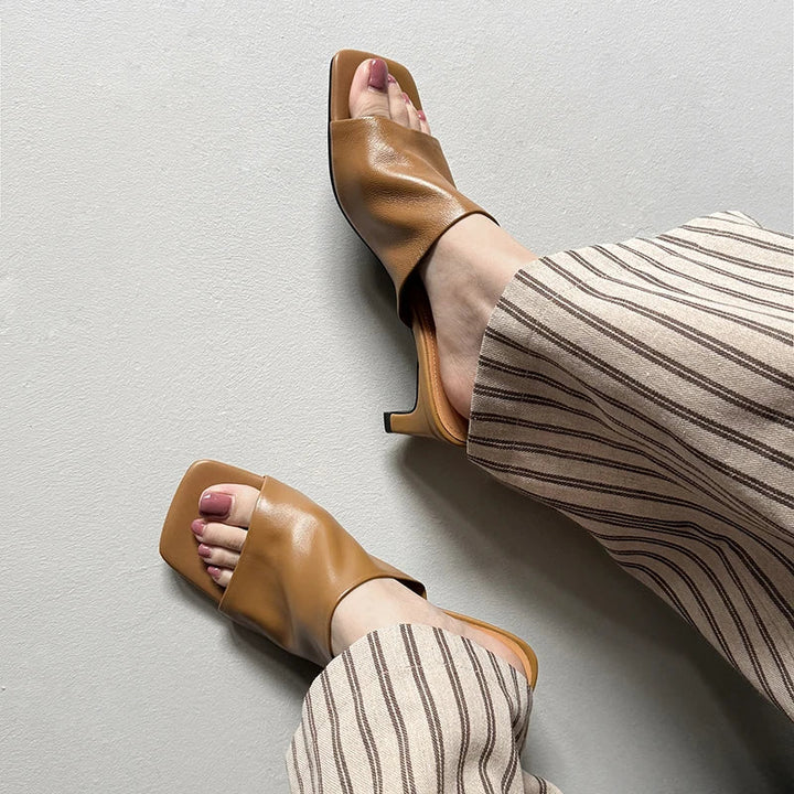 Duttini | Red Leather Heeled Mules