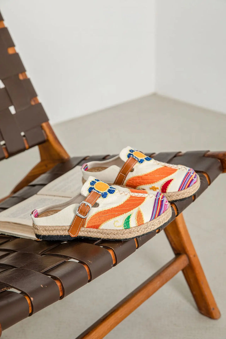 Duttini | Woven Slip-Ons