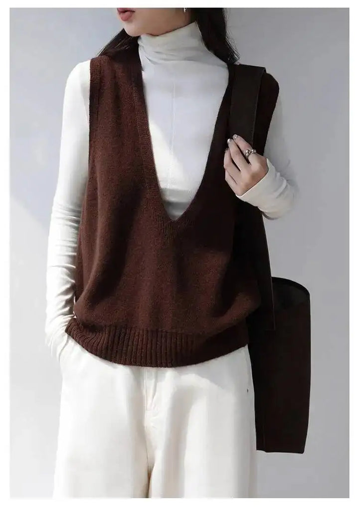 Duttini | Deep-V Wool Vest
