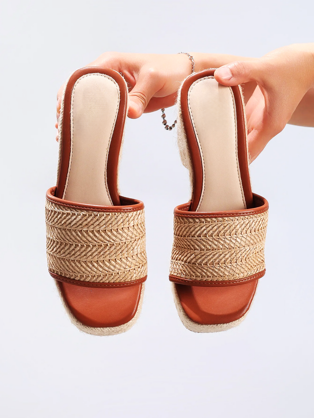 Duttini | Natural Woven Heels