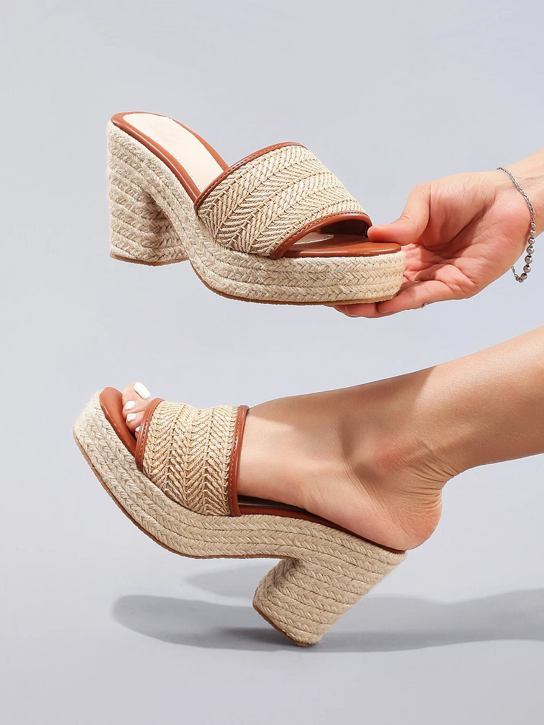 Duttini | Natural Woven Heels