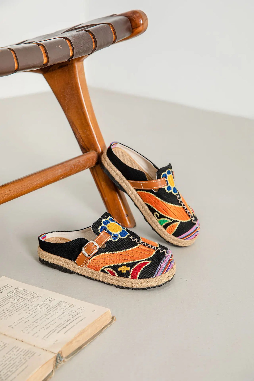 Duttini | Woven Slip-Ons