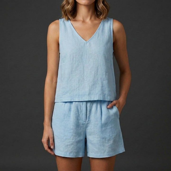 Duttini | Sculpted Relaxed V-Neck Vest And Pleated Shorts Set In Lightweight Woven Fabric