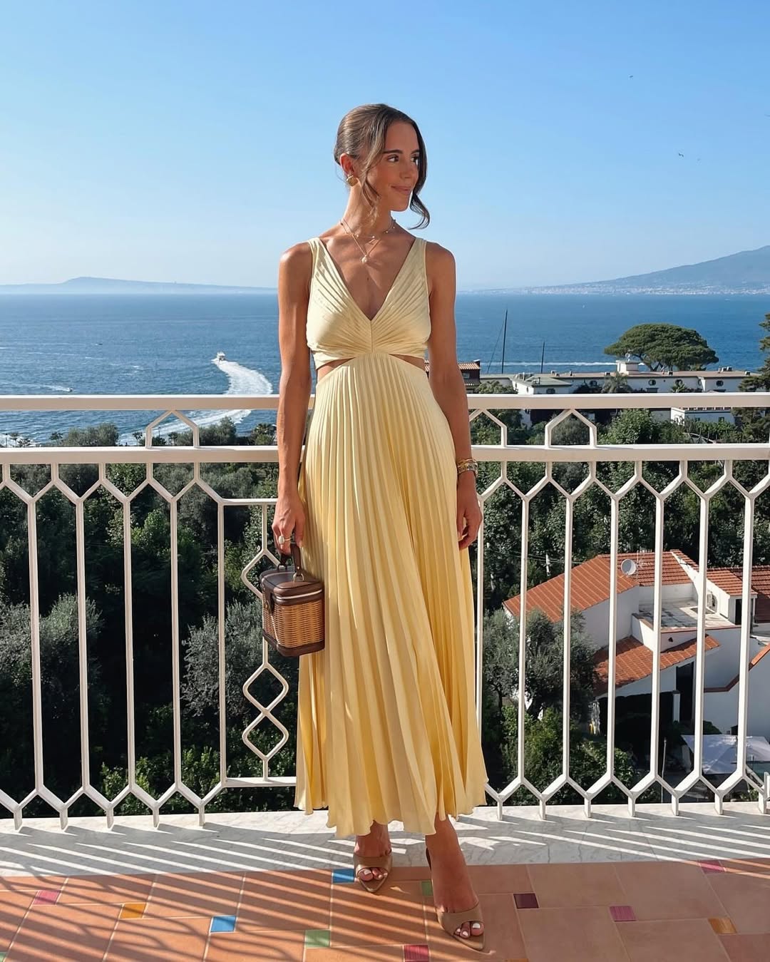 Duttini | Feminine Wedding Guest V-Neck Maxi Dress Evening