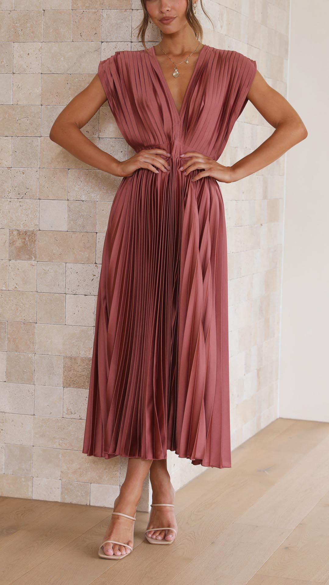 Duttini | Elegant Pleated Maxi Dress Made to Turn Heads