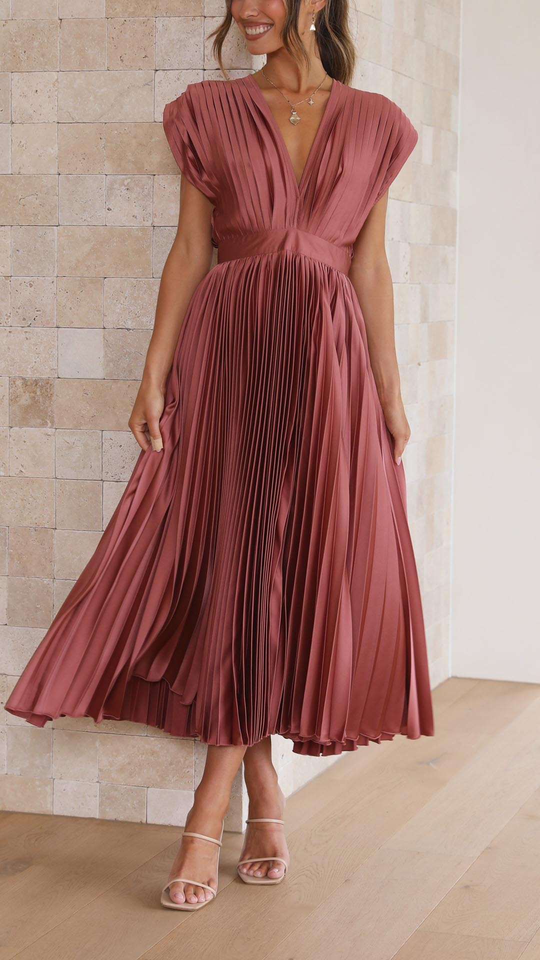 Duttini | Elegant Pleated Maxi Dress Made to Turn Heads