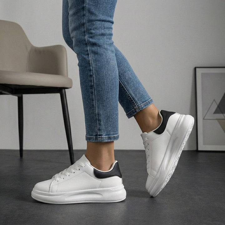 Duttini | Classic Platform Sneakers With Contrast Heel Tab