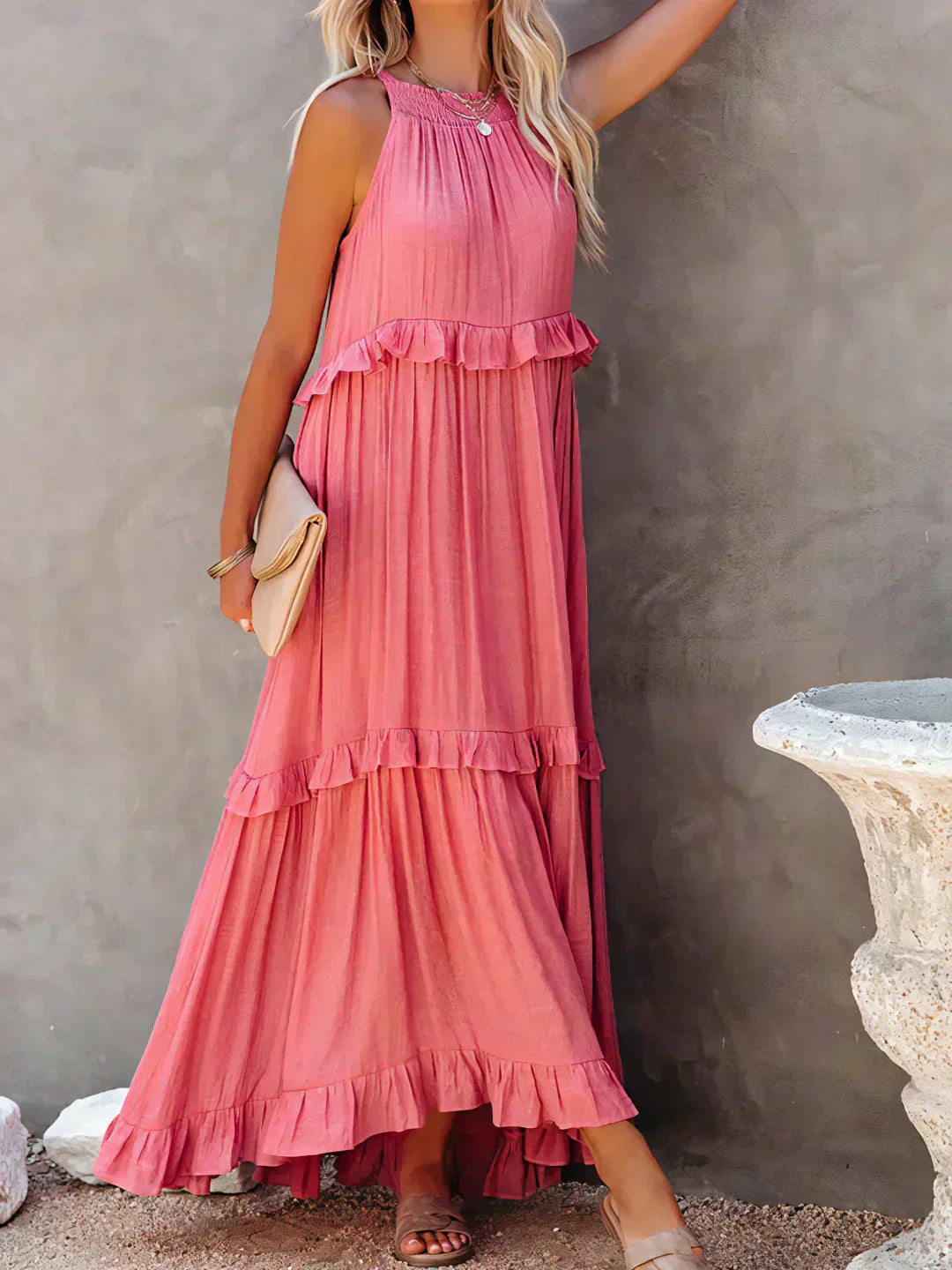 Duttini | Elegant Sleeveless Dress With Ruffles in a Flattering Cut