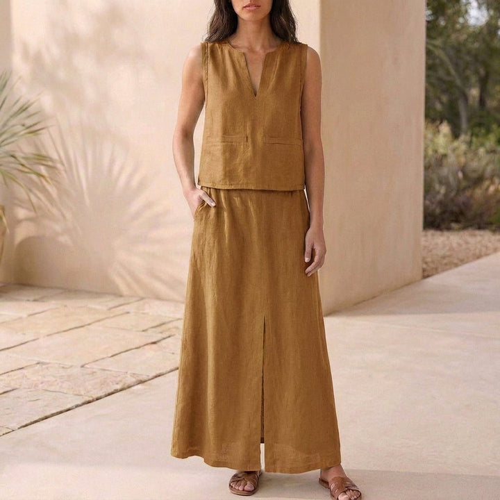Duttini | Feminine Relaxed Sleeveless Notched V-Neck Top With Flowing Maxi Skirt Set