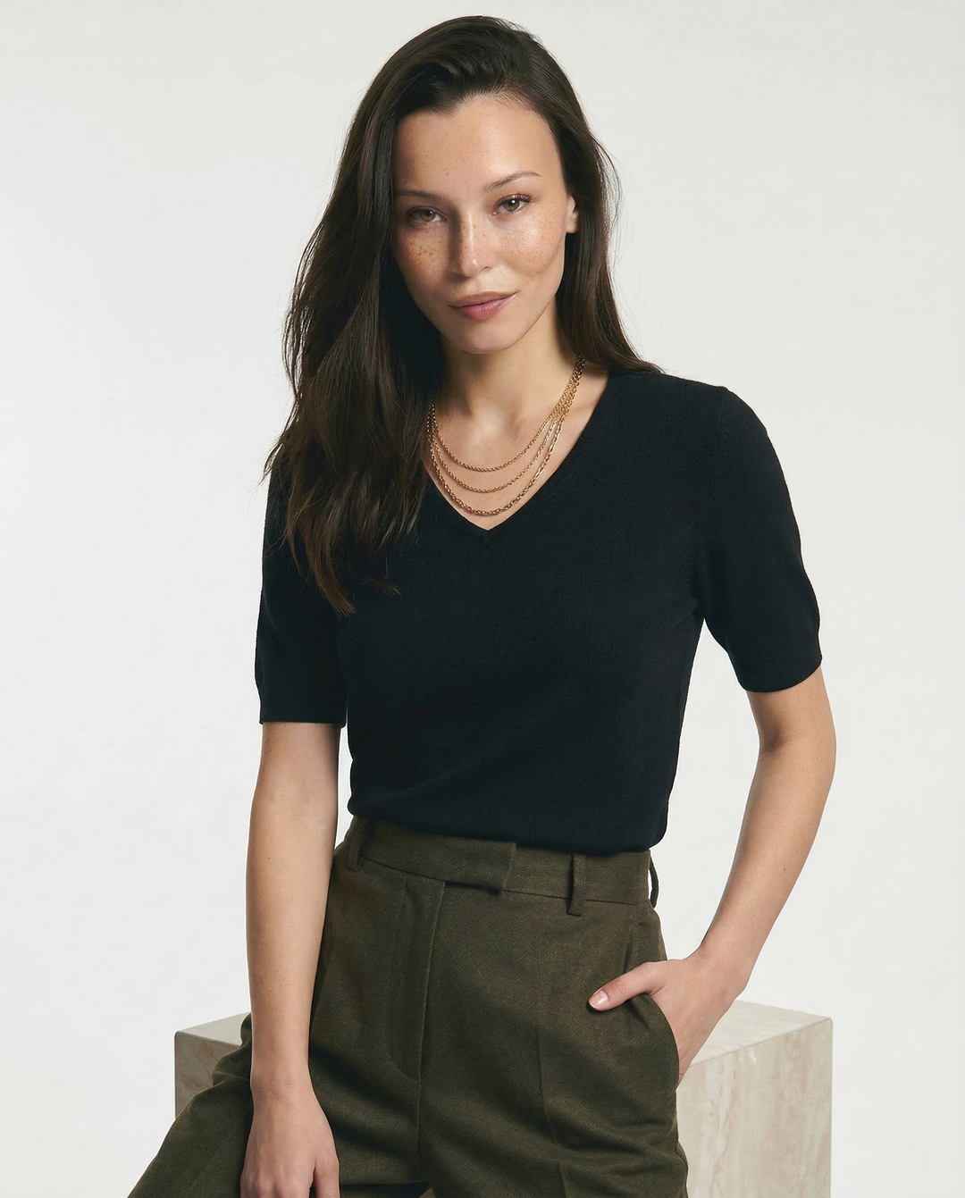 Duttini | V-Neck Knit Top for Women in Soft Fabric