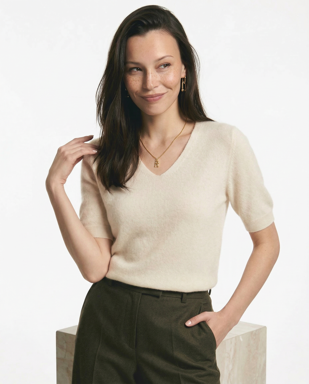 Duttini | V-Neck Knit Top for Women in Soft Fabric