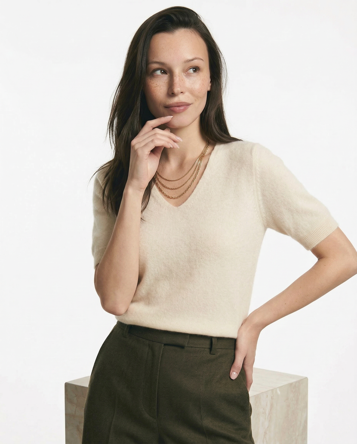 Duttini | V-Neck Knit Top for Women in Soft Fabric