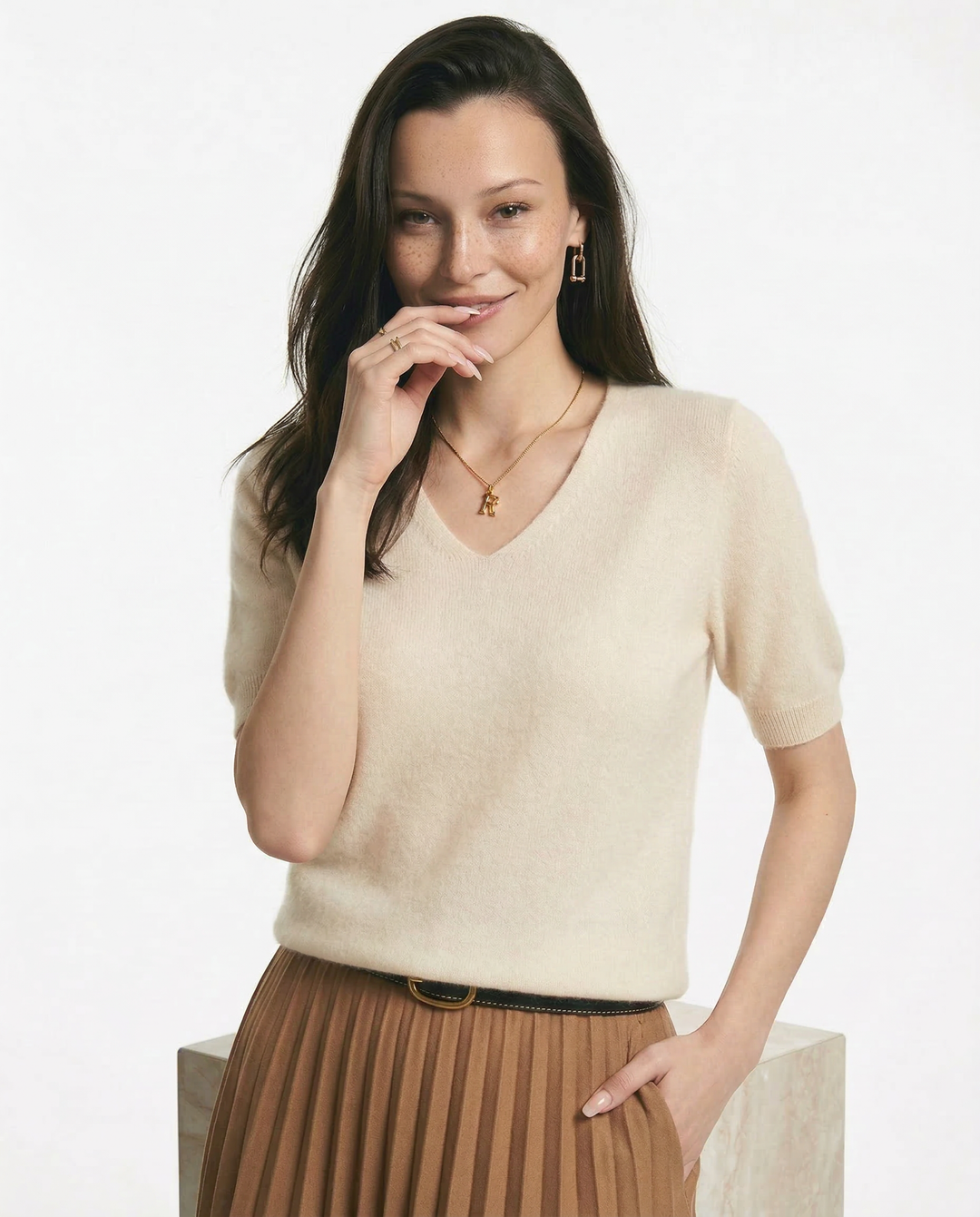 Duttini | V-Neck Knit Top for Women in Soft Fabric