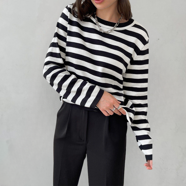 Duttini | Elegant Striped Summer T-Shirt Made to Turn Heads