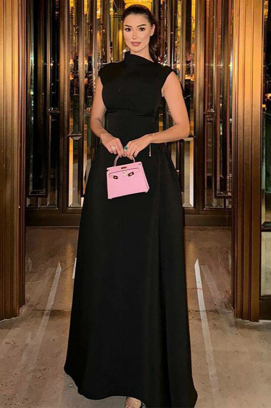 Duttini | Solid Sleeveless Ruched Waist Dress