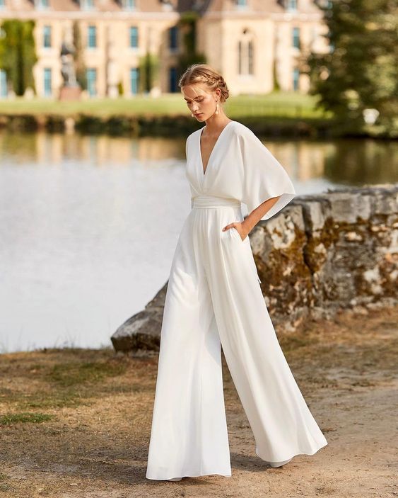 Duttini | Effortless V-Neck Wide Leg Jumpsuit in a Flattering Cut
